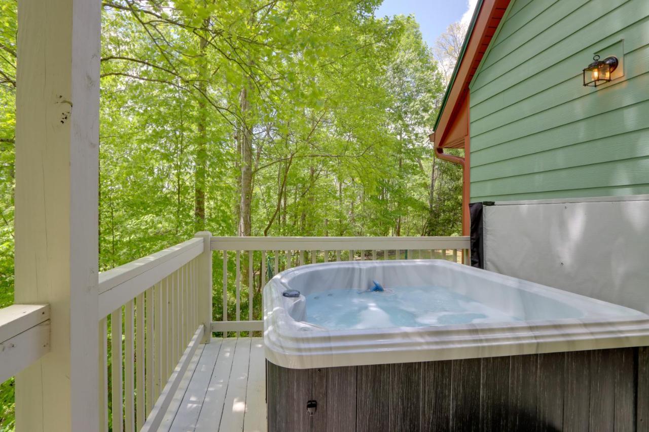 فيلا Blue Ridge Getaway With Hot Tub And Seasonal View! المظهر الخارجي الصورة