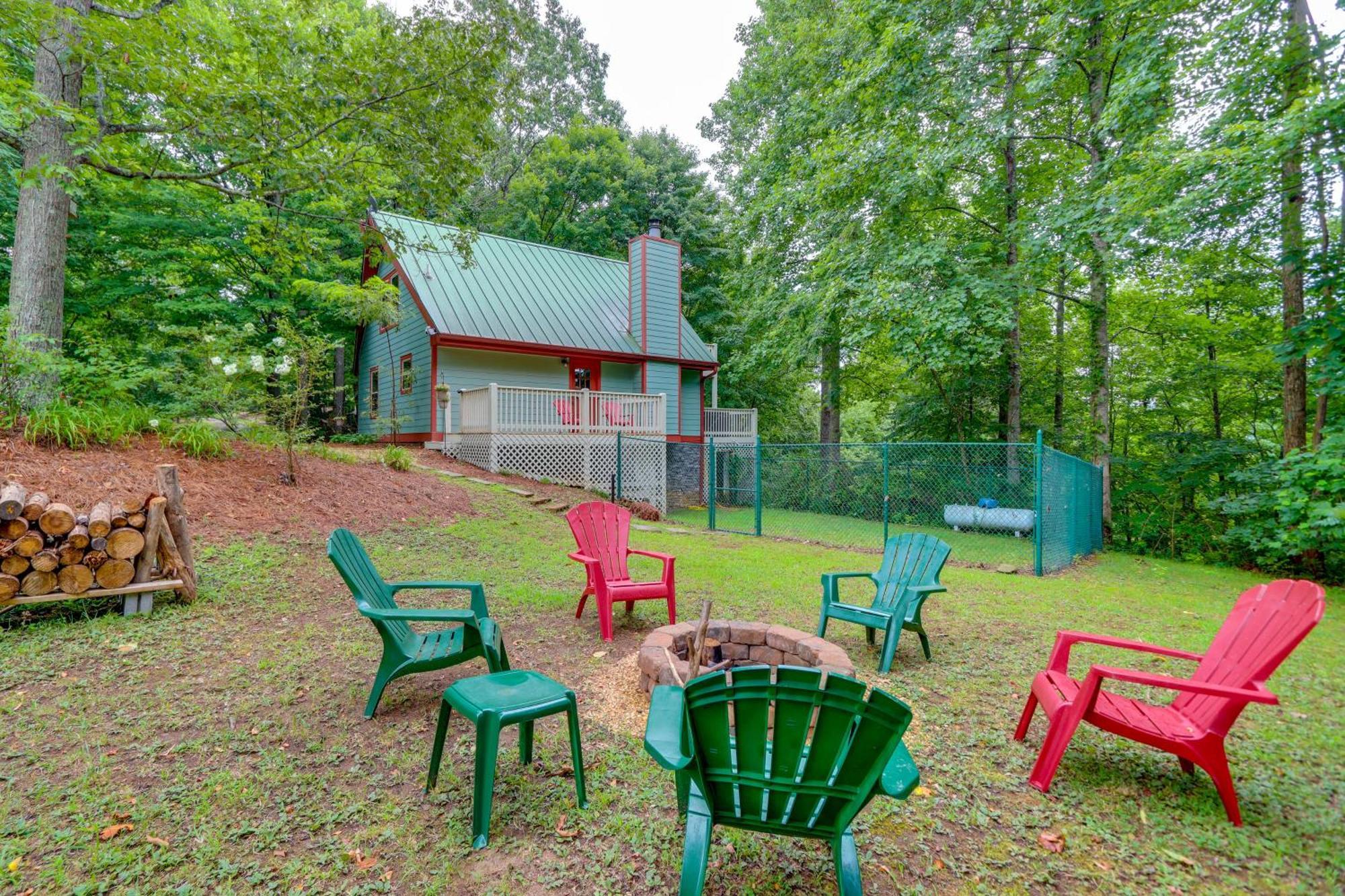 فيلا Blue Ridge Getaway With Hot Tub And Seasonal View! المظهر الخارجي الصورة